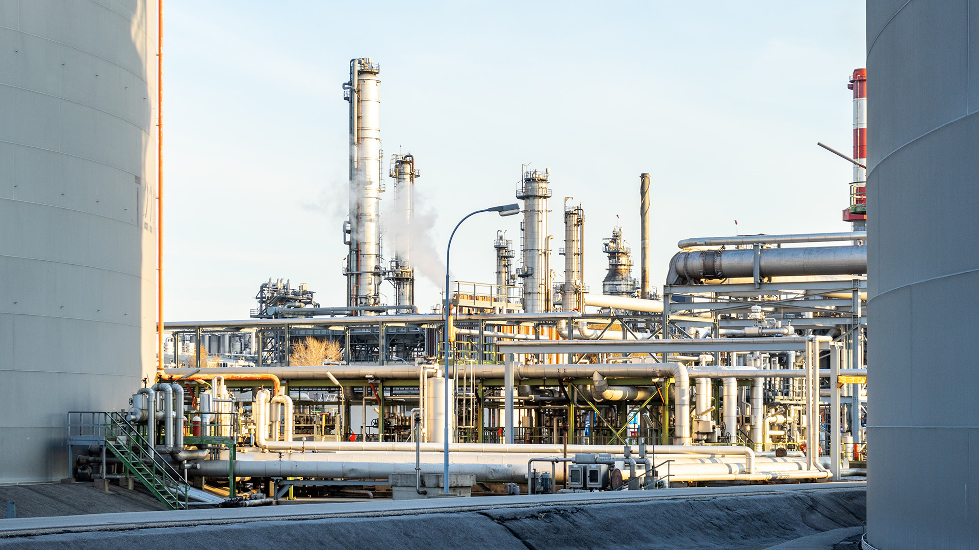 oil-gas-barrier-go-green